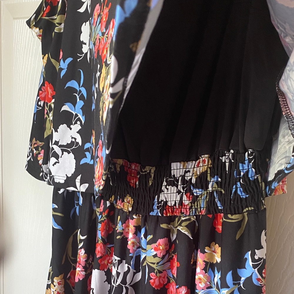 Robert Louis Black and Red Floral Dress - Picture 5 of 7